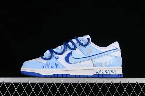 All categories Nk SB Dunk series Nk SB Dunk Low low-top sneakers Nk Dunk Low Winter has arrived Simple white and blue SB strap low-top casual sneakers DV0831-104